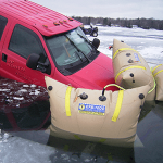 Enclosed Flotation Bags Recover a truck that fell through the ice. Timber Bay Scuba - Wisconsin, USA.